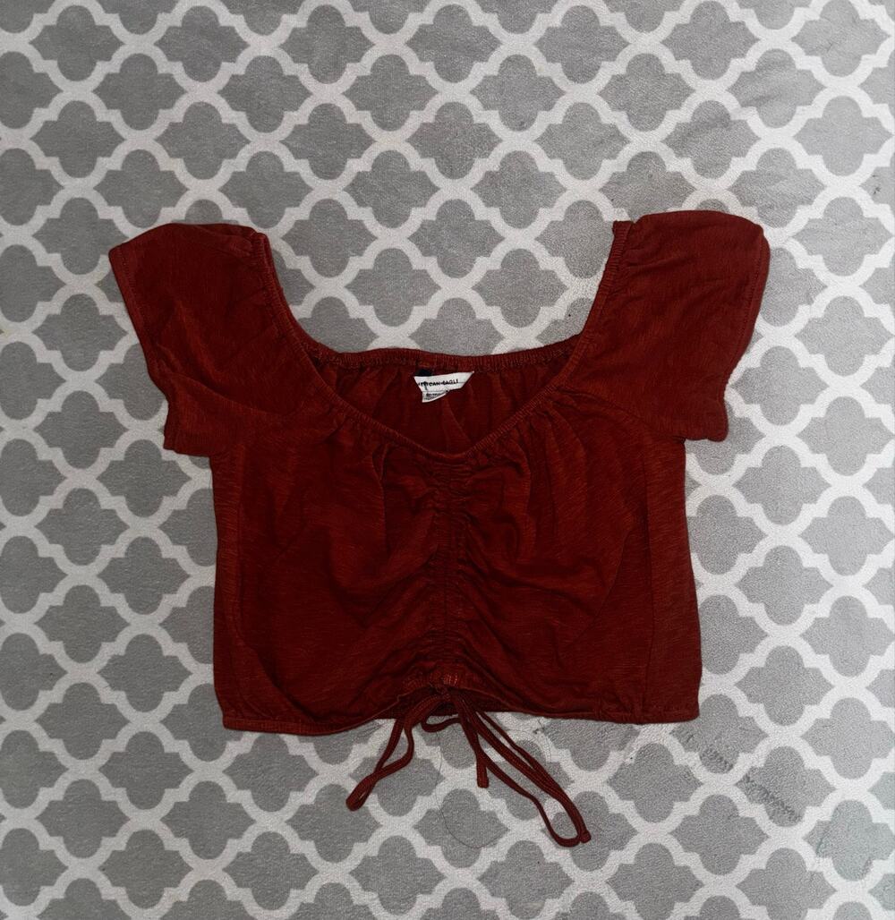 American Eagle crop top